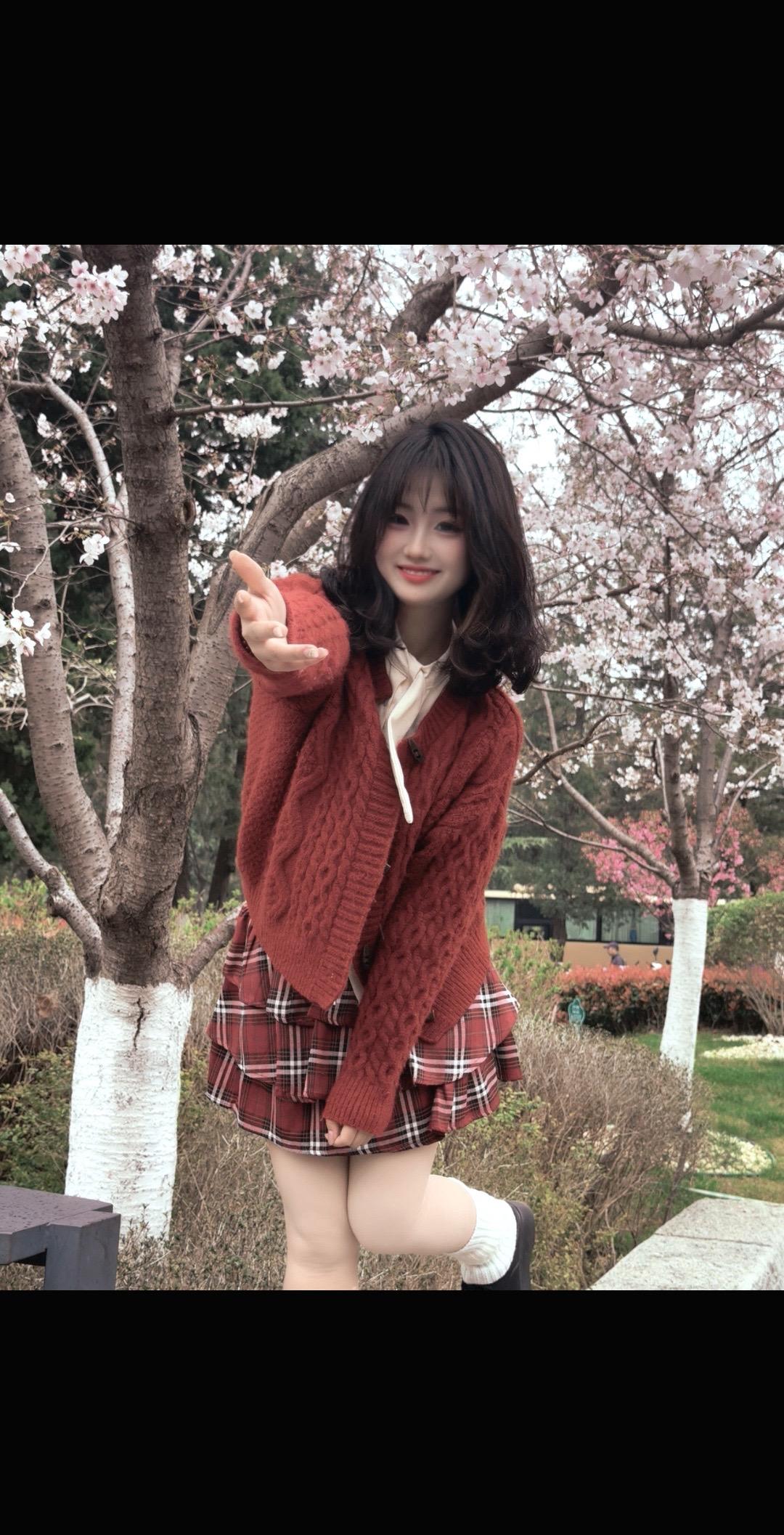 如果樱花下落的速度是每秒五厘米 那么两颗心需要多久才能靠近