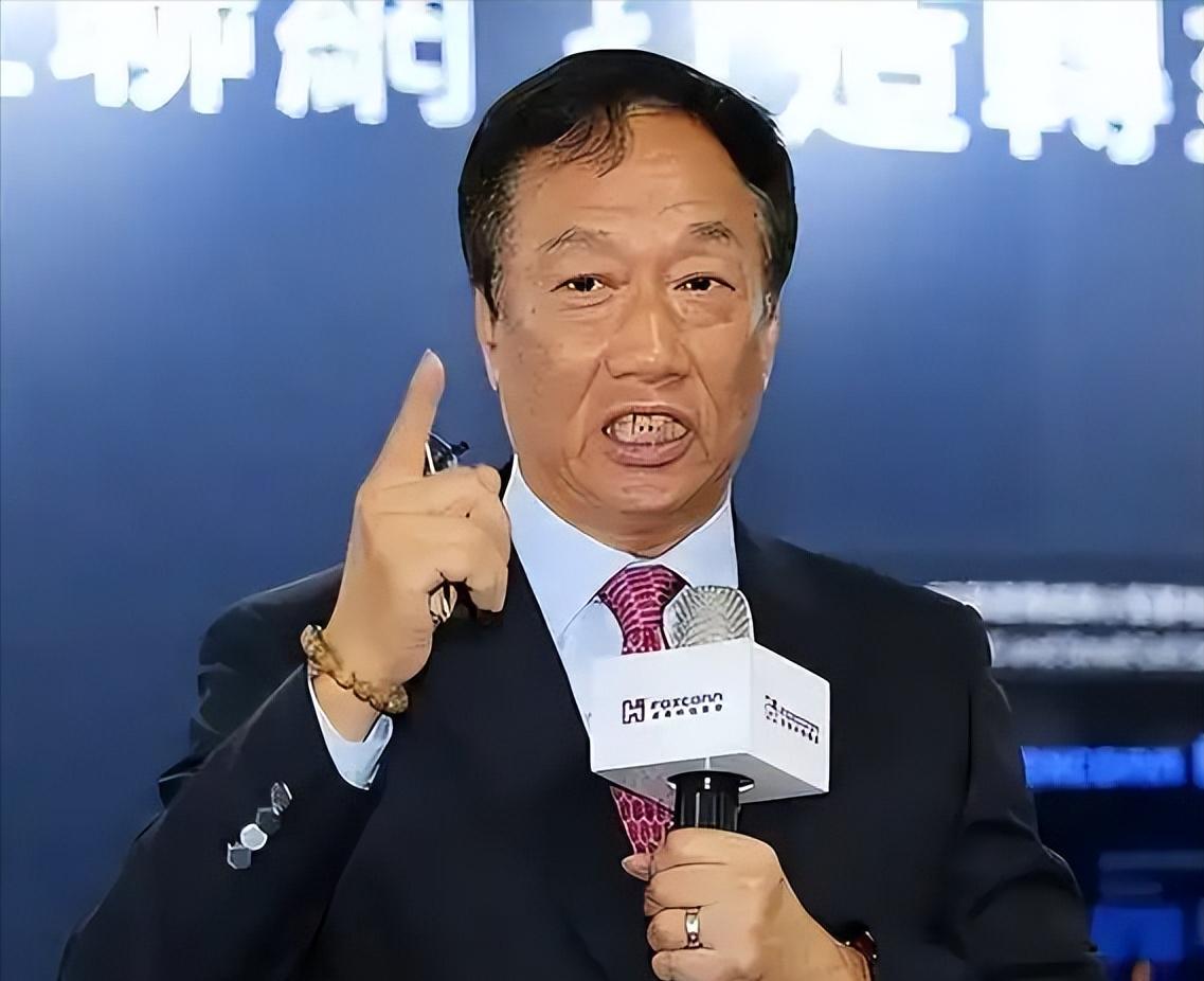 富士康崩得实在太突然！郭台铭怎么也没料到，以前大陆工厂彻夜通明的代工巨头，如今像