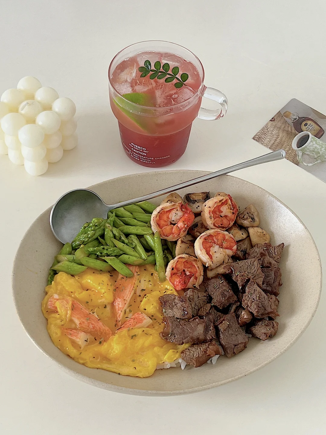 一人食|牛排蟹柳滑蛋芦笋盖饭🍱石榴汁🥤