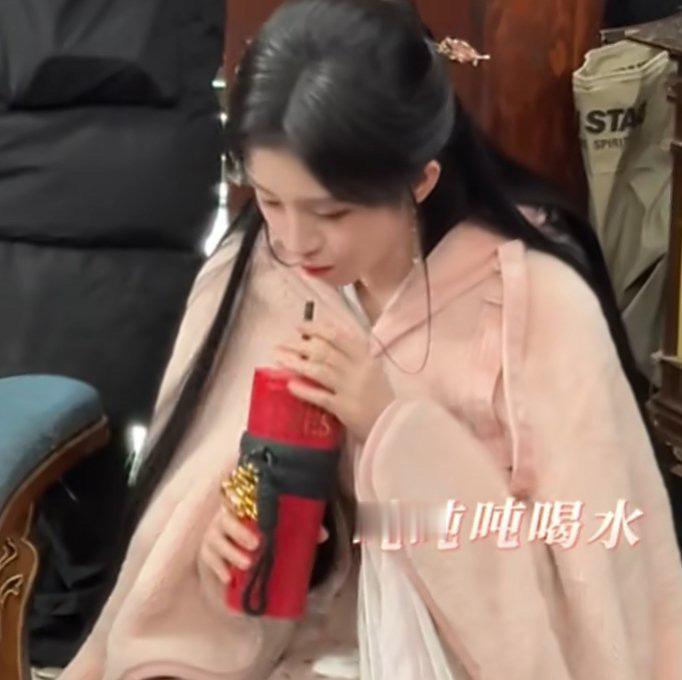 鞠婧祎  jjy鞠婧祎来战 jjy鞠婧祎阿黛 恨海情天 到底是恨多一点还是爱多一