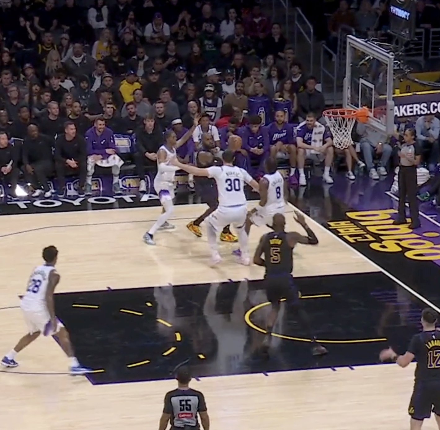 ☞我勒今天有三人包夹待遇，太中嘞！！ 