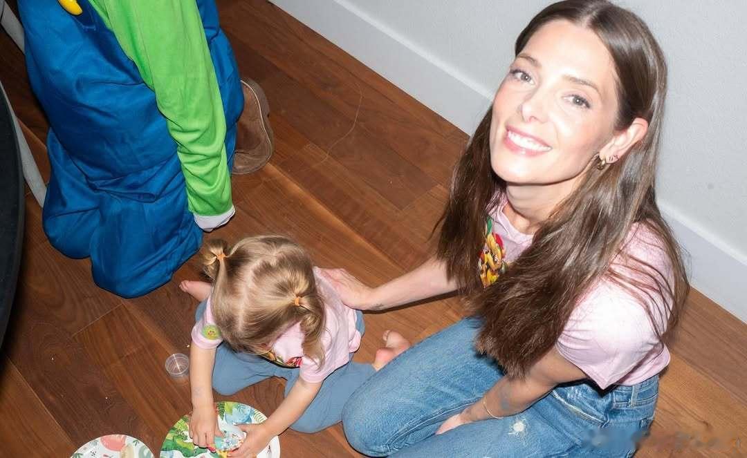Ashley Greene阿什丽格林尼为宝贝女儿Kingsley举办三岁生日派对