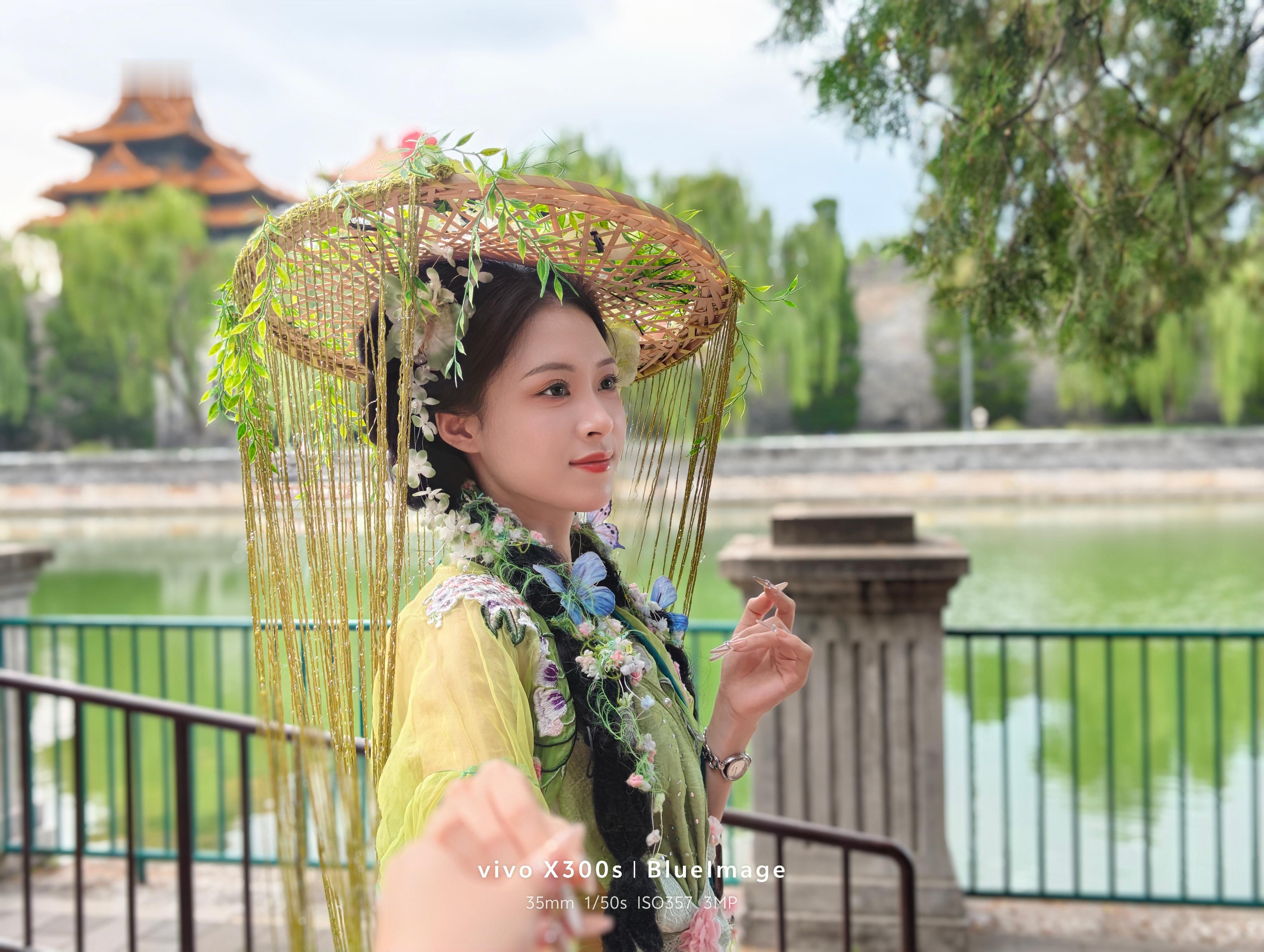 vivovivo相册里的高光时刻不带logo还以为是相机拍出来的，以后都不用请专