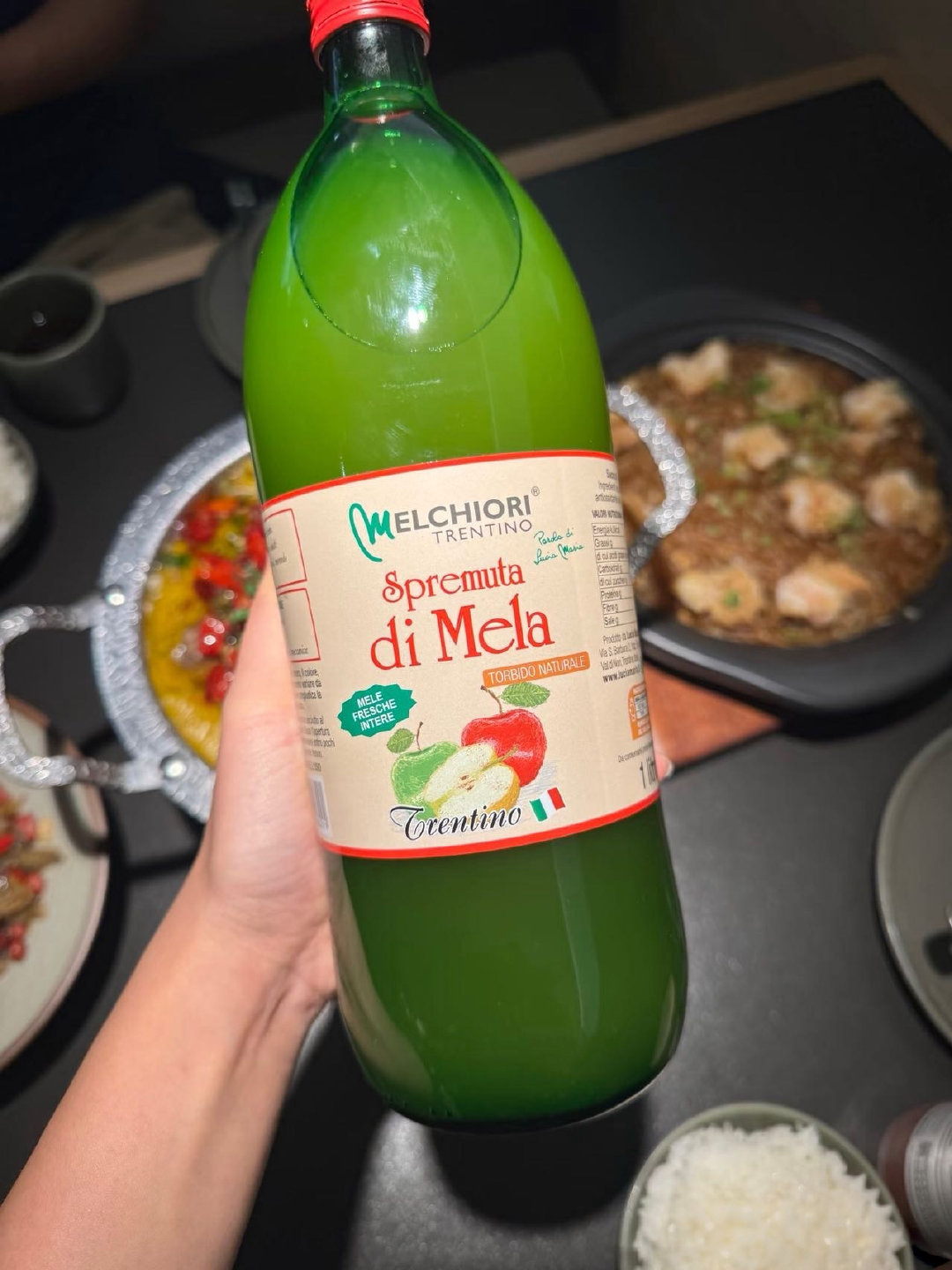 美嘉利苹果汁  1000ml超大瓶 夏天总是不能拒绝饮料喝果汁，这个绿胖子苹果汁