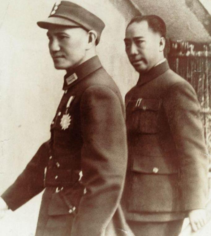 1942年，得知李开峰投敌后，戴笠一怒之下直接放话：“谁铲除李开峰就赏他20万大