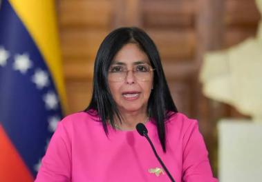 马杜罗栽了，
委内瑞拉副总统上任，
为啥老美不动她？


委内瑞拉副总统没事，