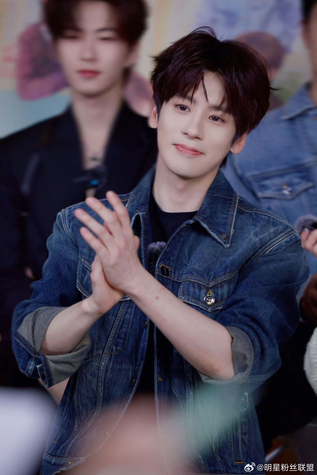 魏哲鸣说私下没有要维持的人设 这个没有把我们当外人！没有刻意塑造的人设，始终以最