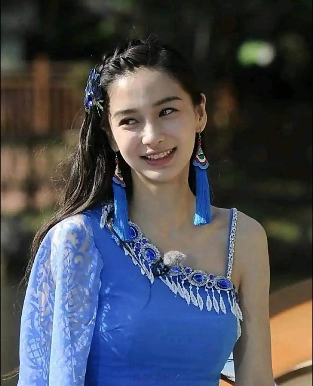 杨颖每个时期都美得毫不费力！ 