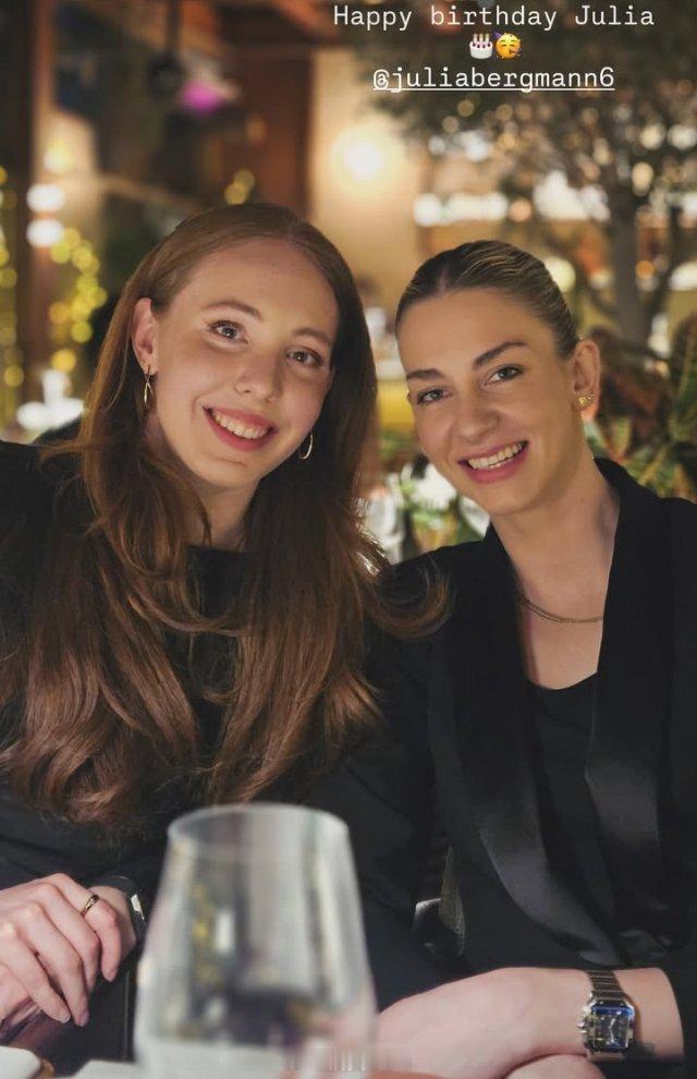 女排 斯蒂亚夏克祝贝格曼生日快乐🎂 