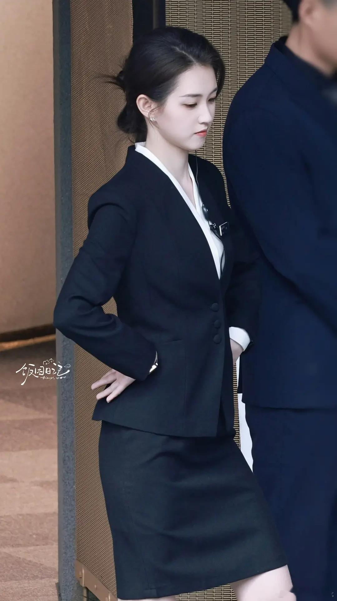 雨欣尊嘟有这么小v脸嘛 