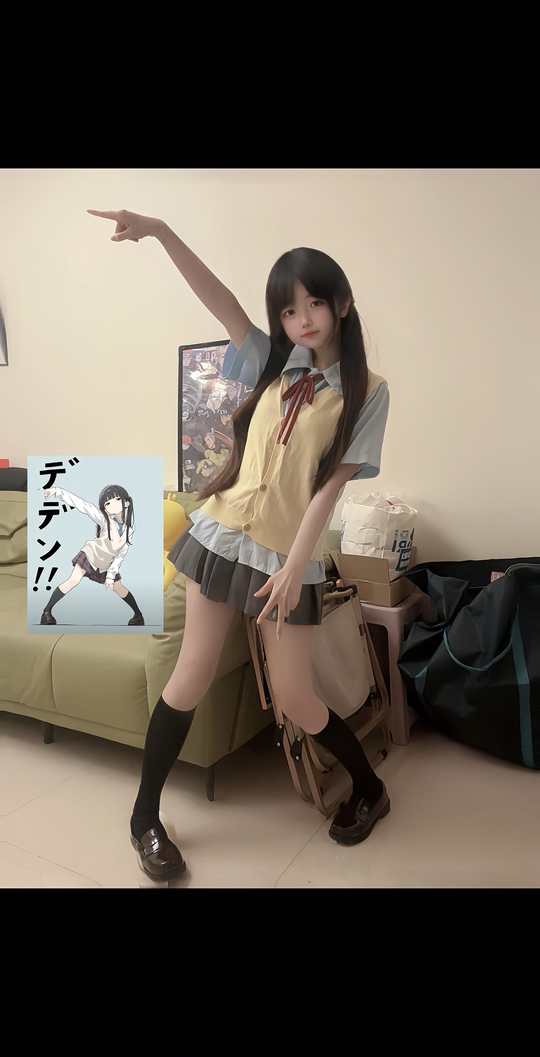     /\__/\ =(,,>ヮ<,,)=      / ◠ ◠ \ノ