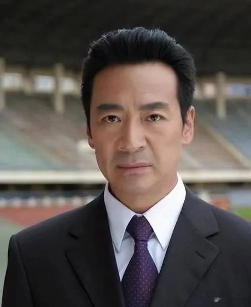 71岁寇振海自曝育儿遗憾：53岁才当爸，如今儿子嫌他老？

这年头，谁还没点人生