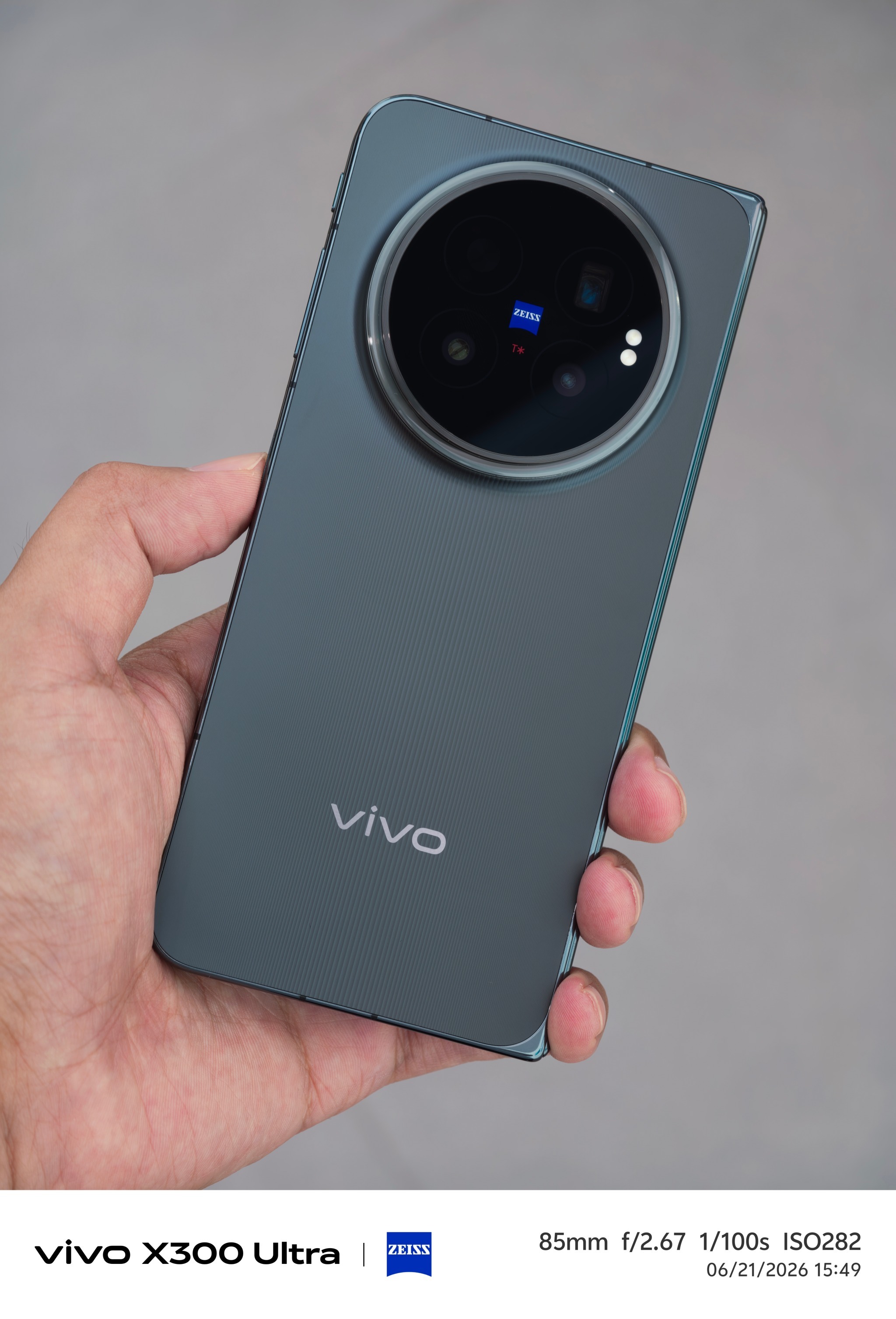vivo X Fold6发布会马上开始，倒计时半小时，小伙伴们准备好了吗？来猜一