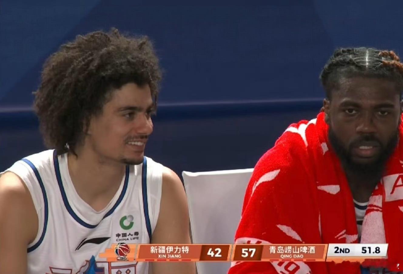 NCAA 据报道，鉴于NCAA近期出现的漏洞允许职业球员重返大学打球，前 俄勒冈