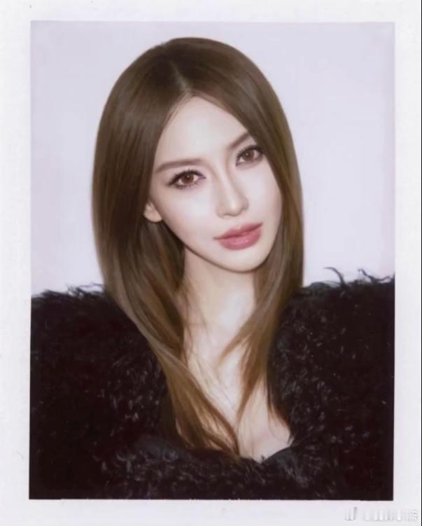 Angelababy带小海绵现身上海 |angelababy Angelabab