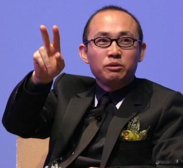 潘石屹追忆年少卖辣椒，感慨要奔赴规则公平、环境更好的地方。这番言论看似励志，实则