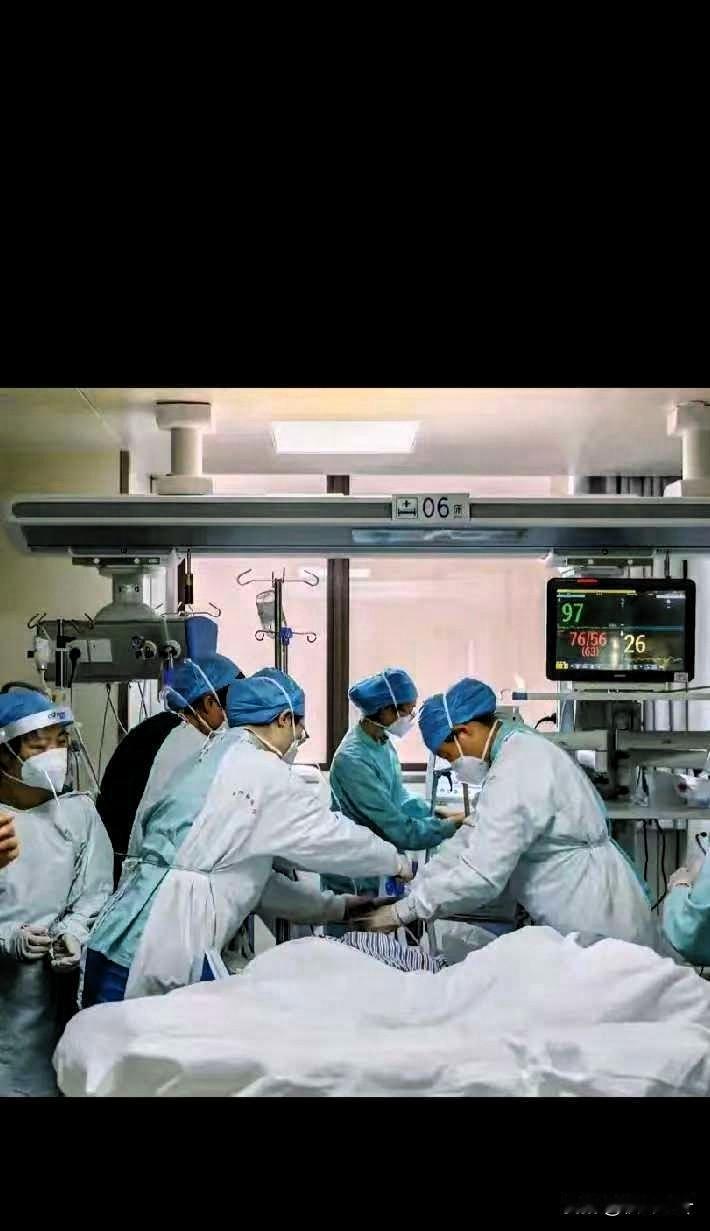 今天早上突然听到噩耗，一个朋友去世了。

朋友一辈子没结婚，总说要为自己活，活得