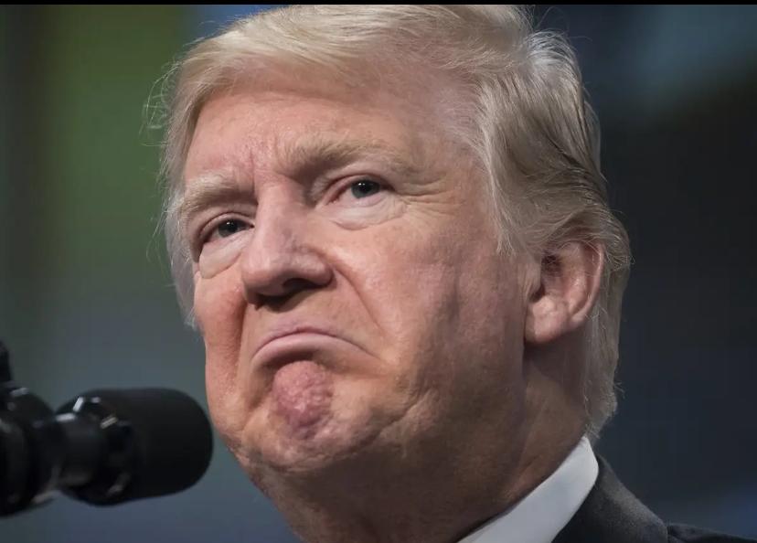 打还是不打？特朗普在战情室足足商讨了两个小时，愣是没下定这个决心。

不过他倒是