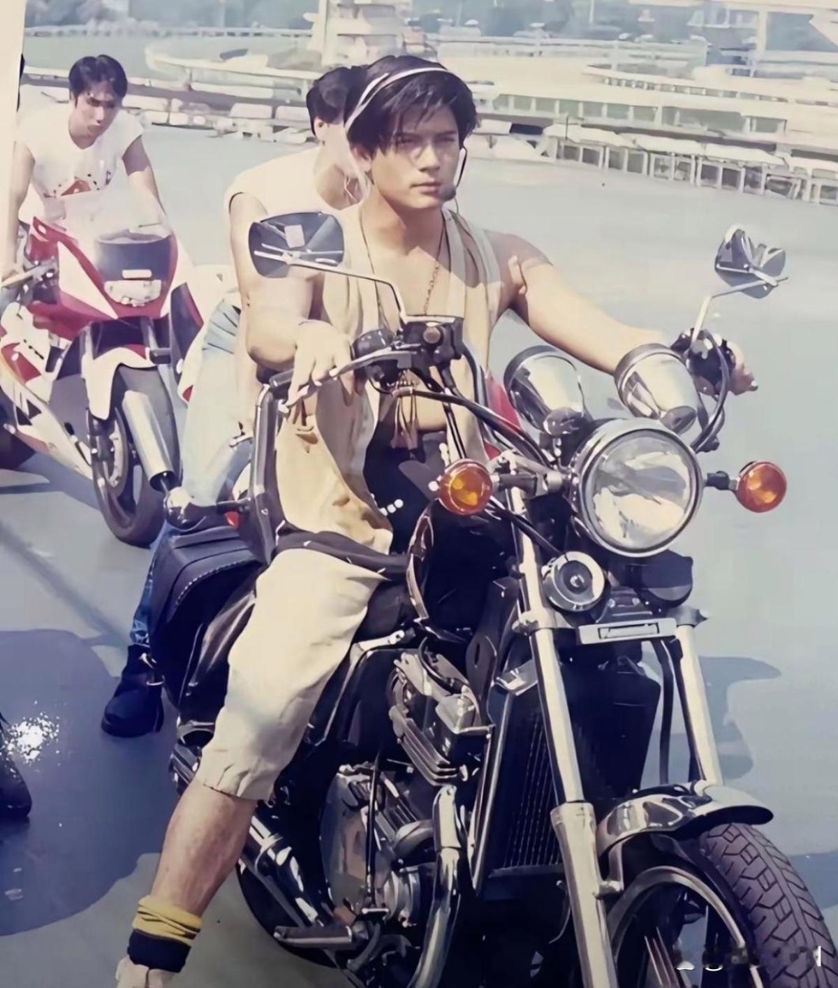 1990年的郭富城，那时候真帅呀。 