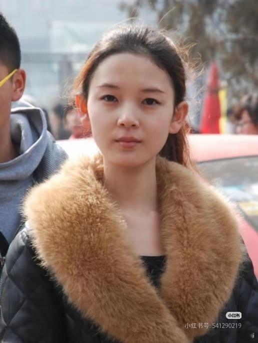陈瑶看一下这个人喜欢的类型：喜欢大气的有独特魅力的，内心有智慧的，浪漫的，愿意为
