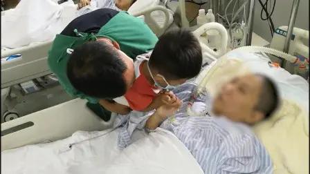 1米85湖南少年716分考入清华，成全他的只有小姨！
 
看过无数高考励志故事，