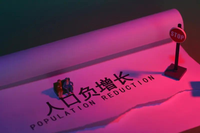 印度人口超过中国成全球第一，这人口到底是红利还是灾难呢？从好的方面看，庞大人口意