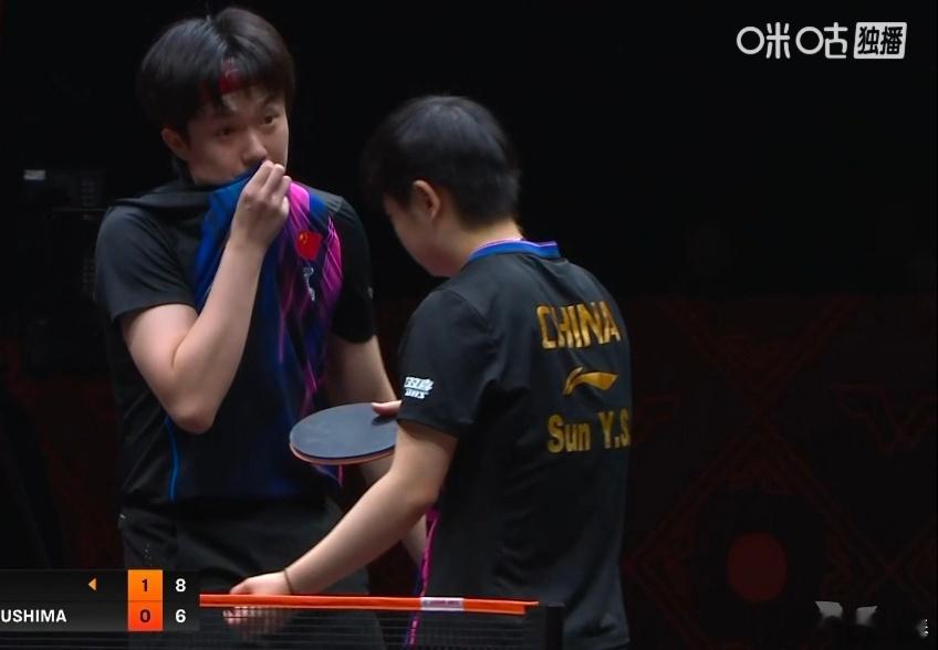 2025年12月13日正午，WTT香港总决赛混双赛场燃爆全场！孙颖莎/王楚钦“莎