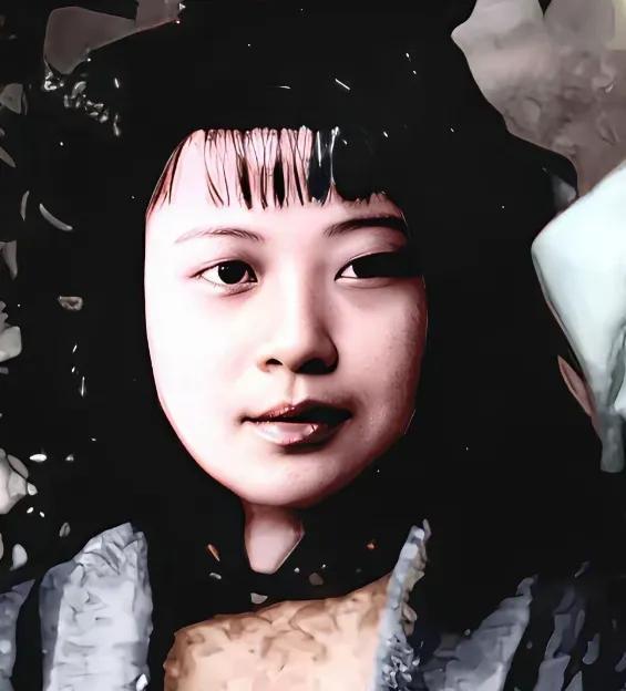 1963年，解放军师长陈广胜回乡寻找多年不见的妻子。没想到，他刚到村口，就看到一