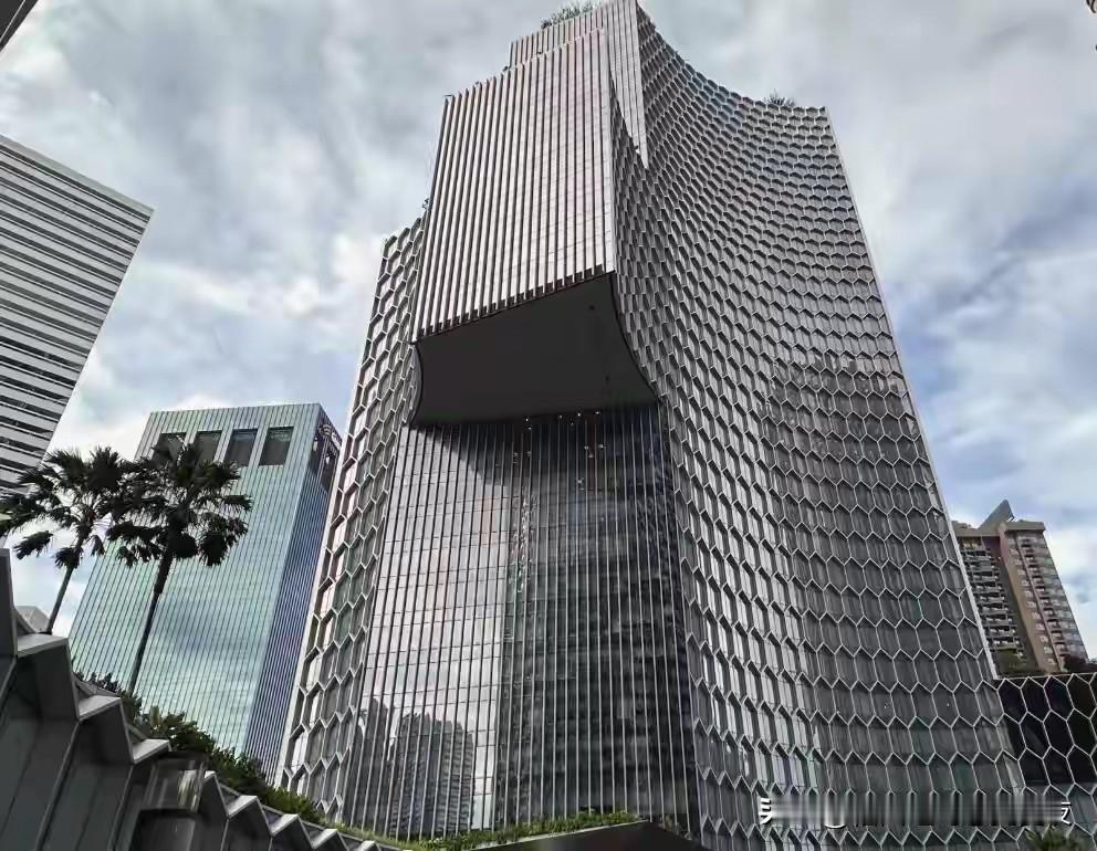 最新！柬埔寨“太子集团”头目陈志被曝在新加坡遭“黑吃黑”