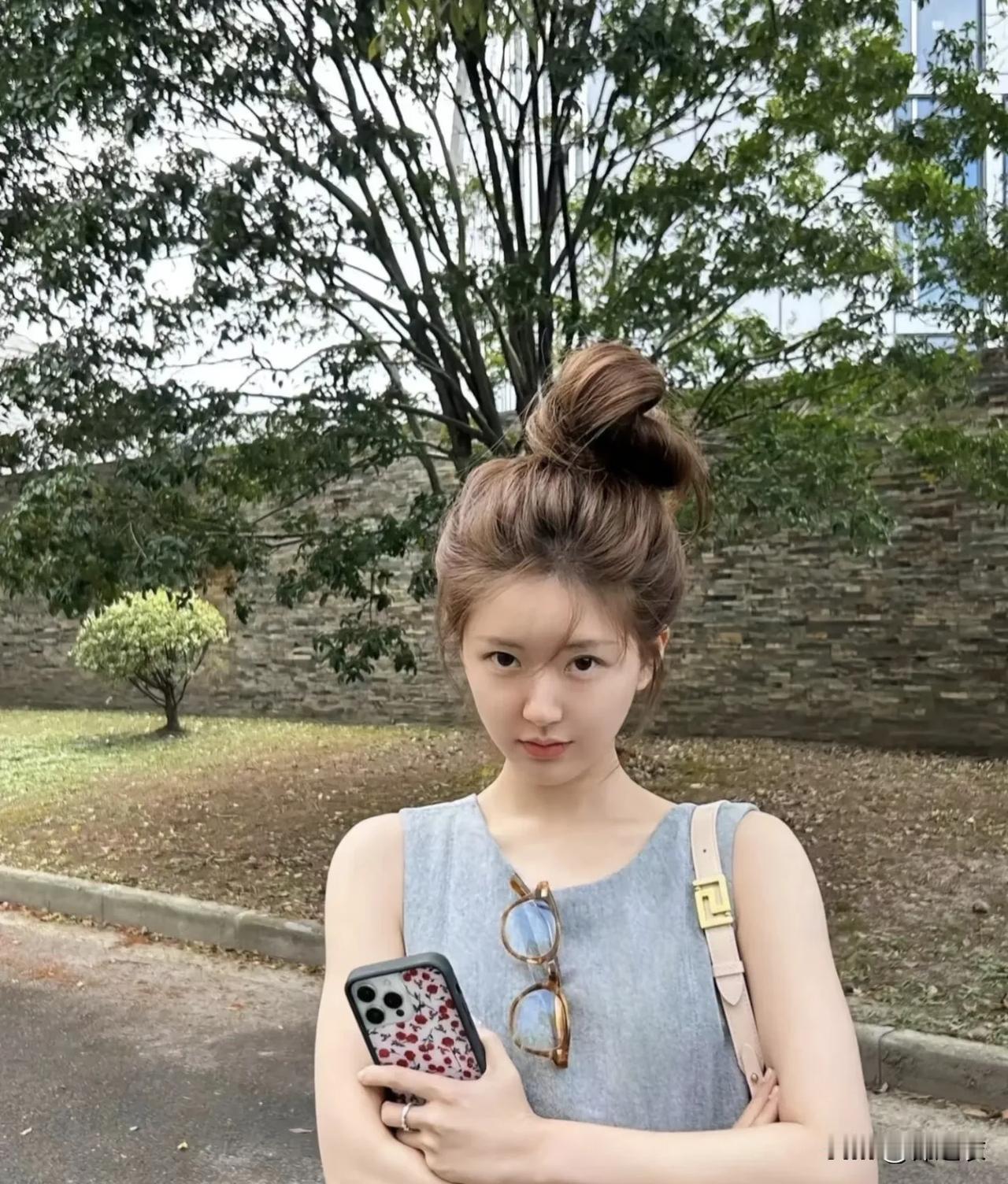 还有我不是替资本家说话（自己也是一个卑微打工人），当初你没名气的时候，公司看中你