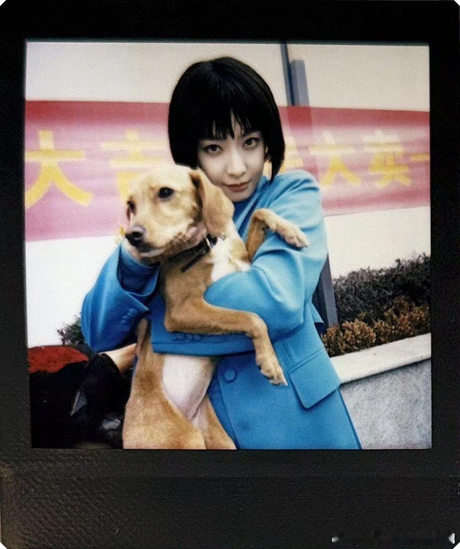 宋茜晒星河入梦剧照宋茜晒李思蒙十五宫格照宋茜晒李思蒙小六合照 谁还没看宋茜的李思