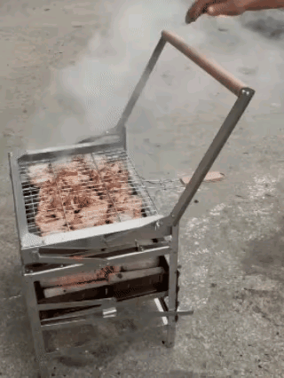 实践出真知，吃烧烤多的地方，才会发明出便捷高效的烤具。