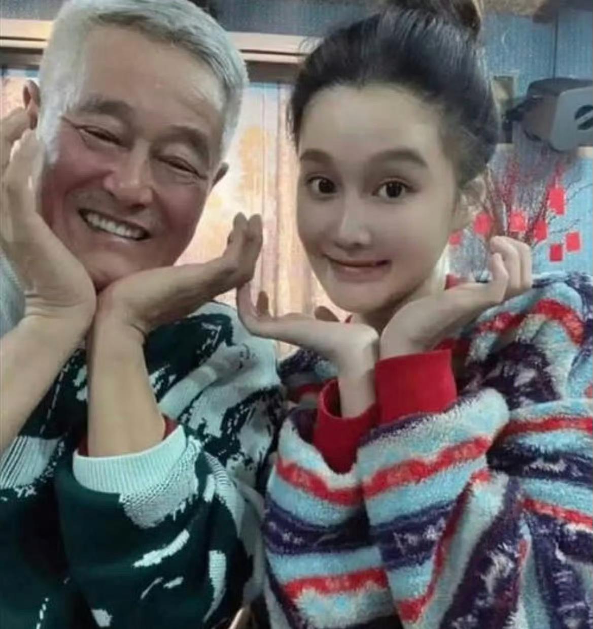 哎我去，我的天呐，赵本山的女儿球球居然患有三种精神疾病！曾经每天大把大把的吃药！