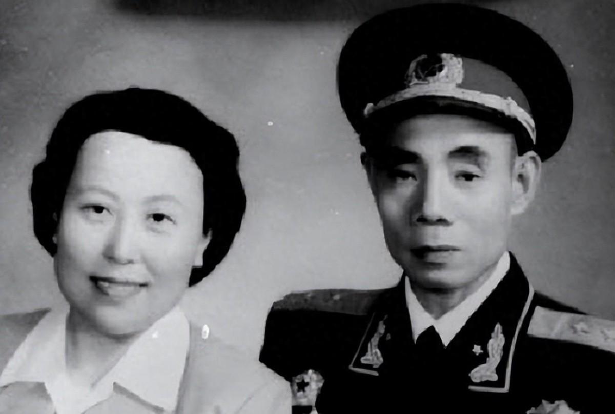 吴信泉获授中将军衔，妻子质疑待遇不公，他却回应：“有什么好说的？”背后故事你了解