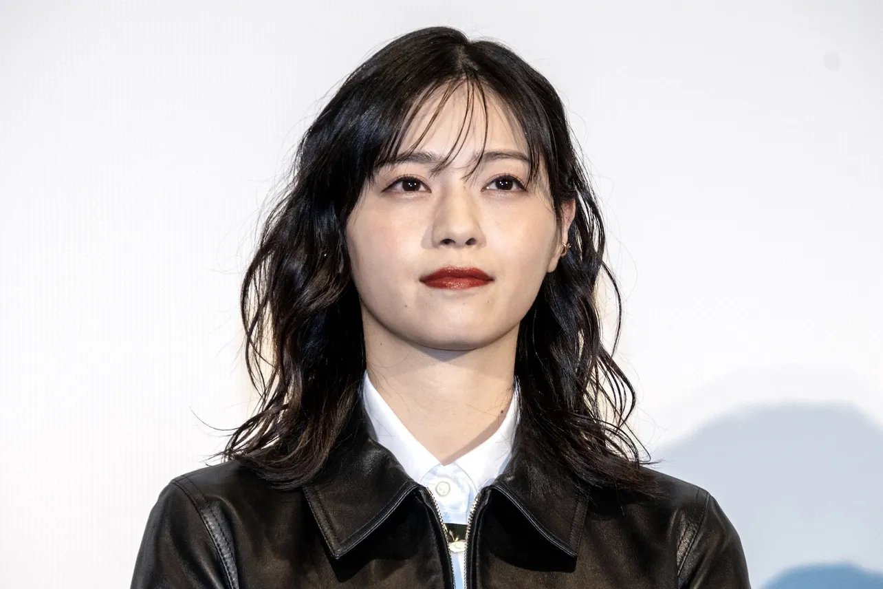 日娱新闻西野七瀬 西野七濑、菅野美穗等人于3月28日出席了在东京举办的电影《90