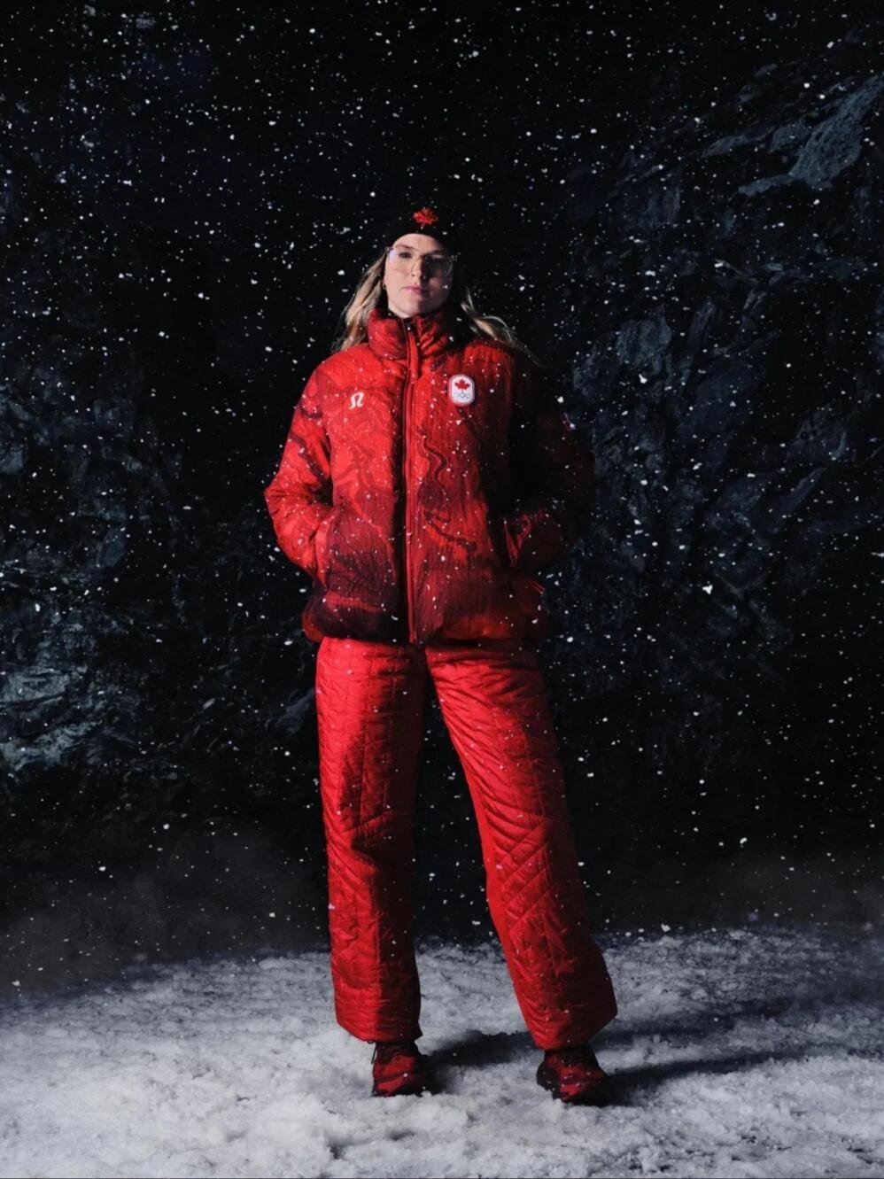 为Lululemon加拿大冬奥队服心动！在经典基础上大胆创新，渐变红揉进山形肌理