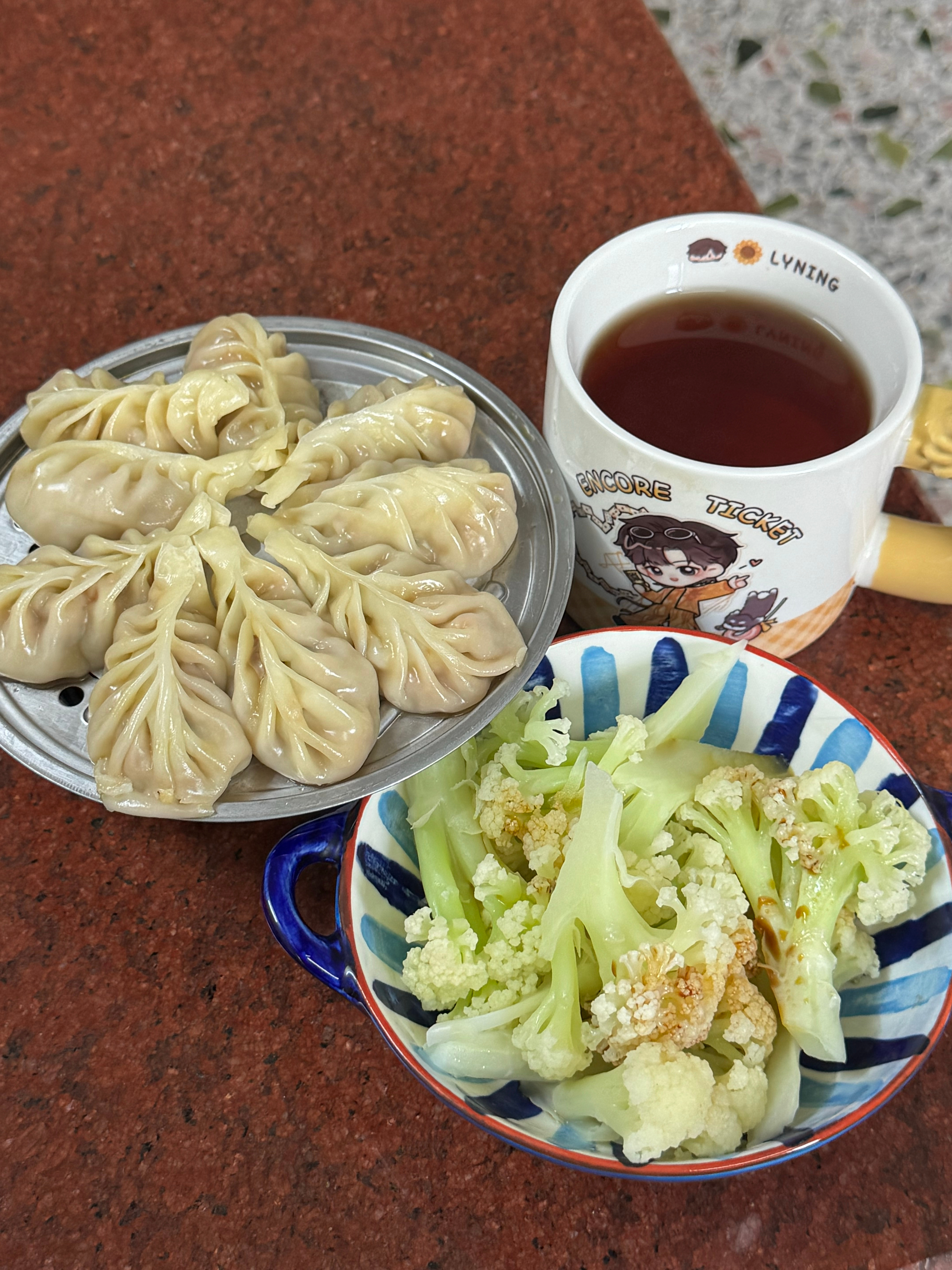 牛肉饺子➕水煮菜花 