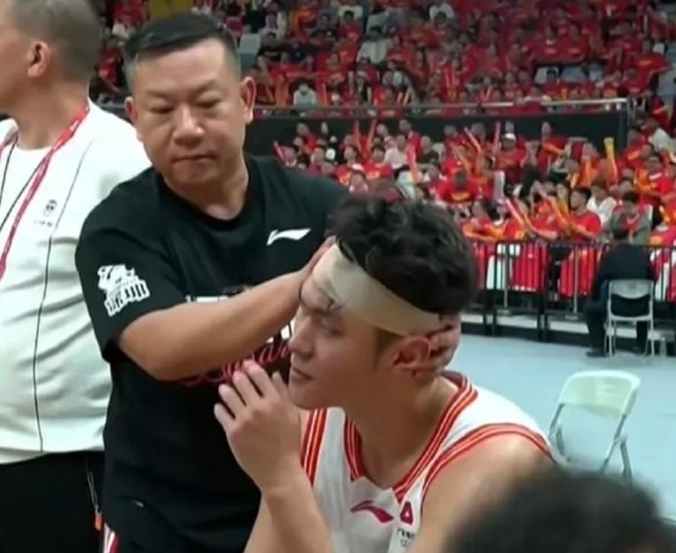 惨烈！广厦深圳 3 战伤 8人，季后赛变 “伤兵大战”，深圳只剩一个外援。。。