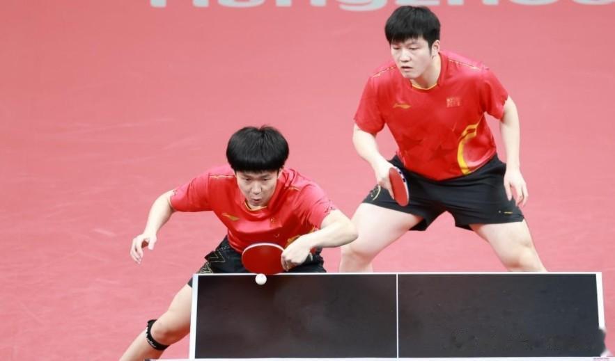 4-0！韩国男双垂头丧气，樊振东王楚钦问鼎男双冠军，大头冲4冠王
在杭州亚运会乒