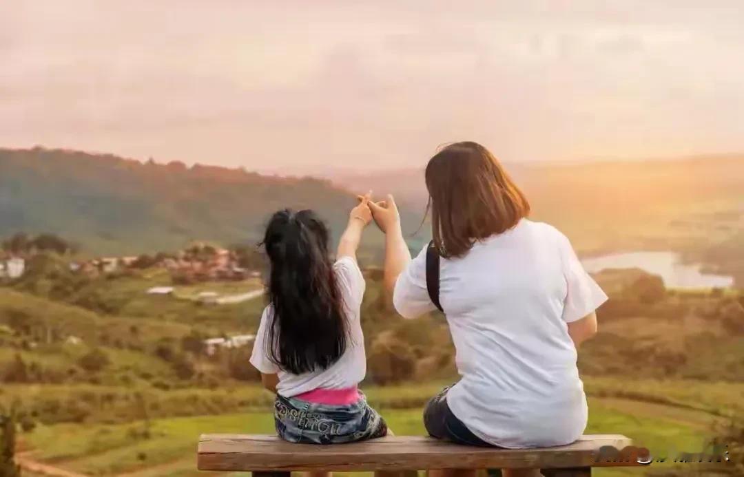 父母随口一句吐槽，对孩子伤害有多大？句句扎心！

你们有没有这样说过：
“看你胖