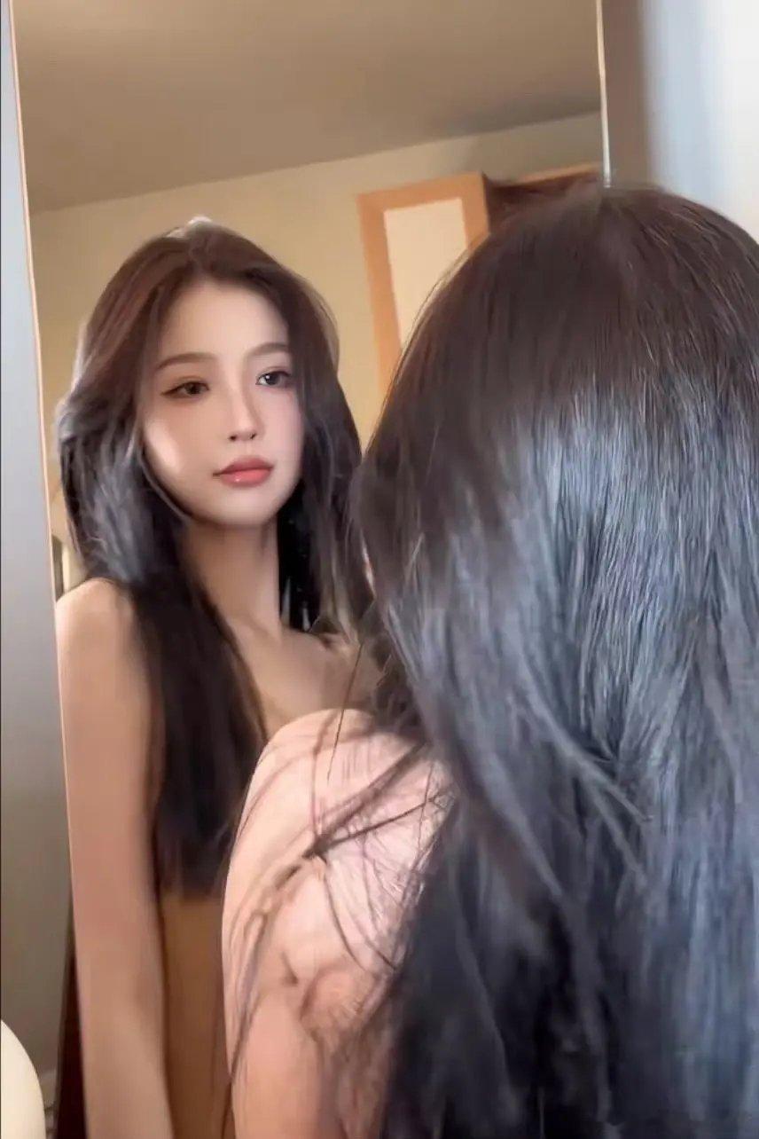 无奖竞猜，这是孙怡还是虞书欣