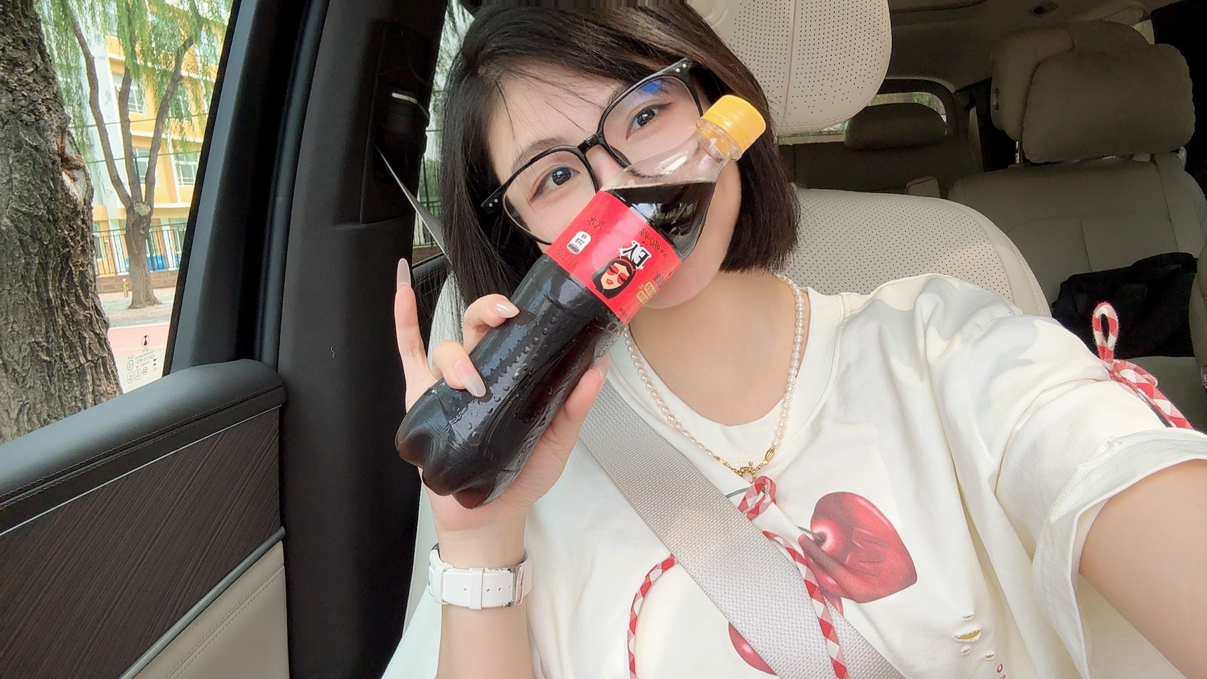 打工人很需要冰可乐每天不来口冰可乐🧊真的不行[期待][期待] 宝们有没有每天必