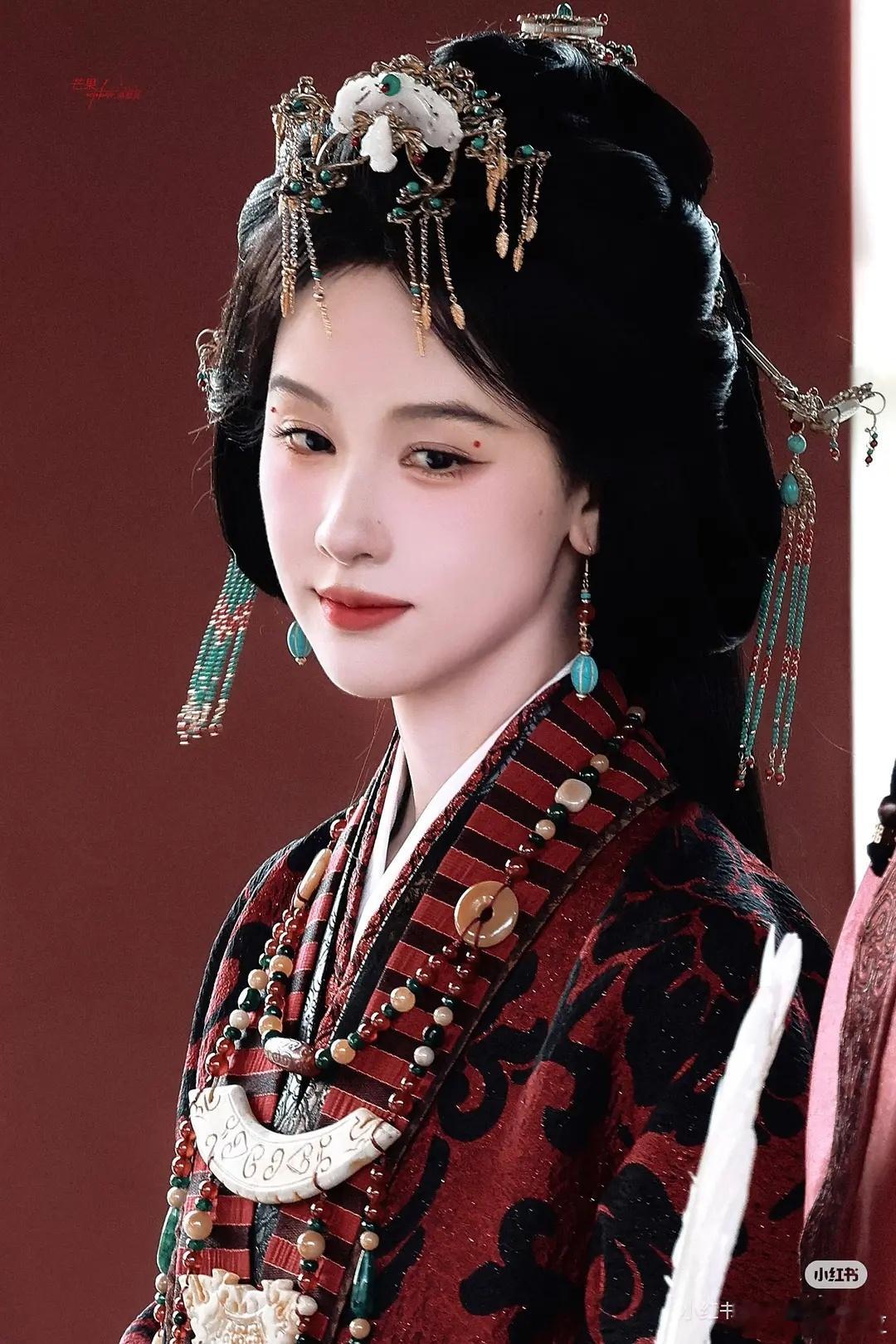 陈都灵翘楚造型都好美 ​​​