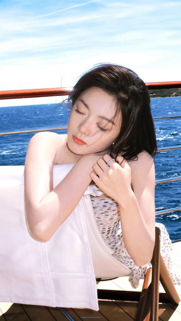 赵今麦赵今麦徐迟 🍉赵今麦无可替代“回头看当初你选的路居然走了这么远”Look