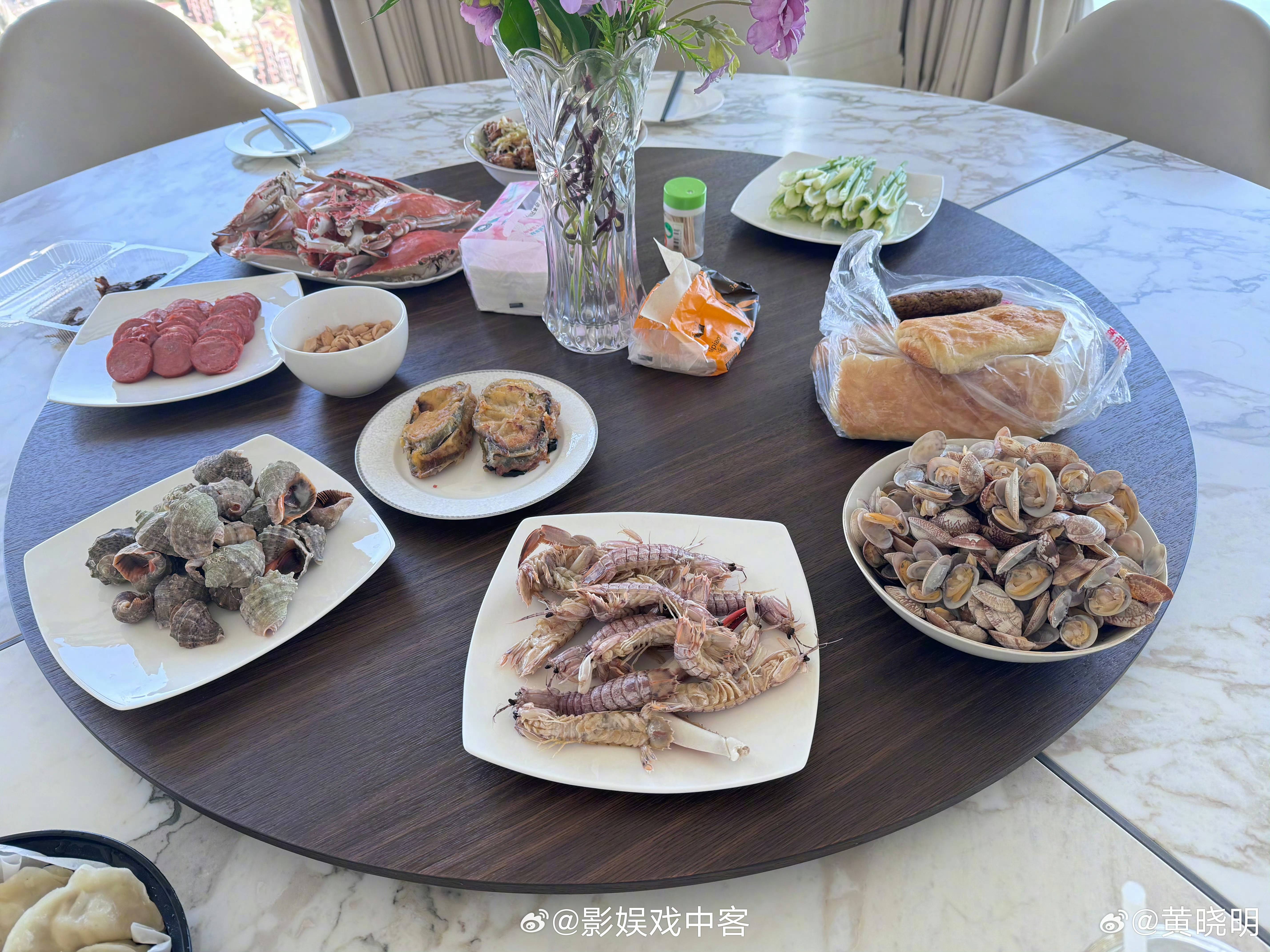 #被黄晓明家的早餐惊呆了#太丰盛了 这只是早餐[doge] ​​​