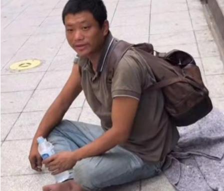 “我不配回中国，没脸见人”，他流落巴西街头，靠乞讨为生，当大使馆找到他时，他却死