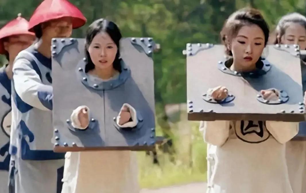 • 押送途中：宁古塔位于今黑龙江牡丹江市西南，从京城到此横跨多地，路程长达三千里