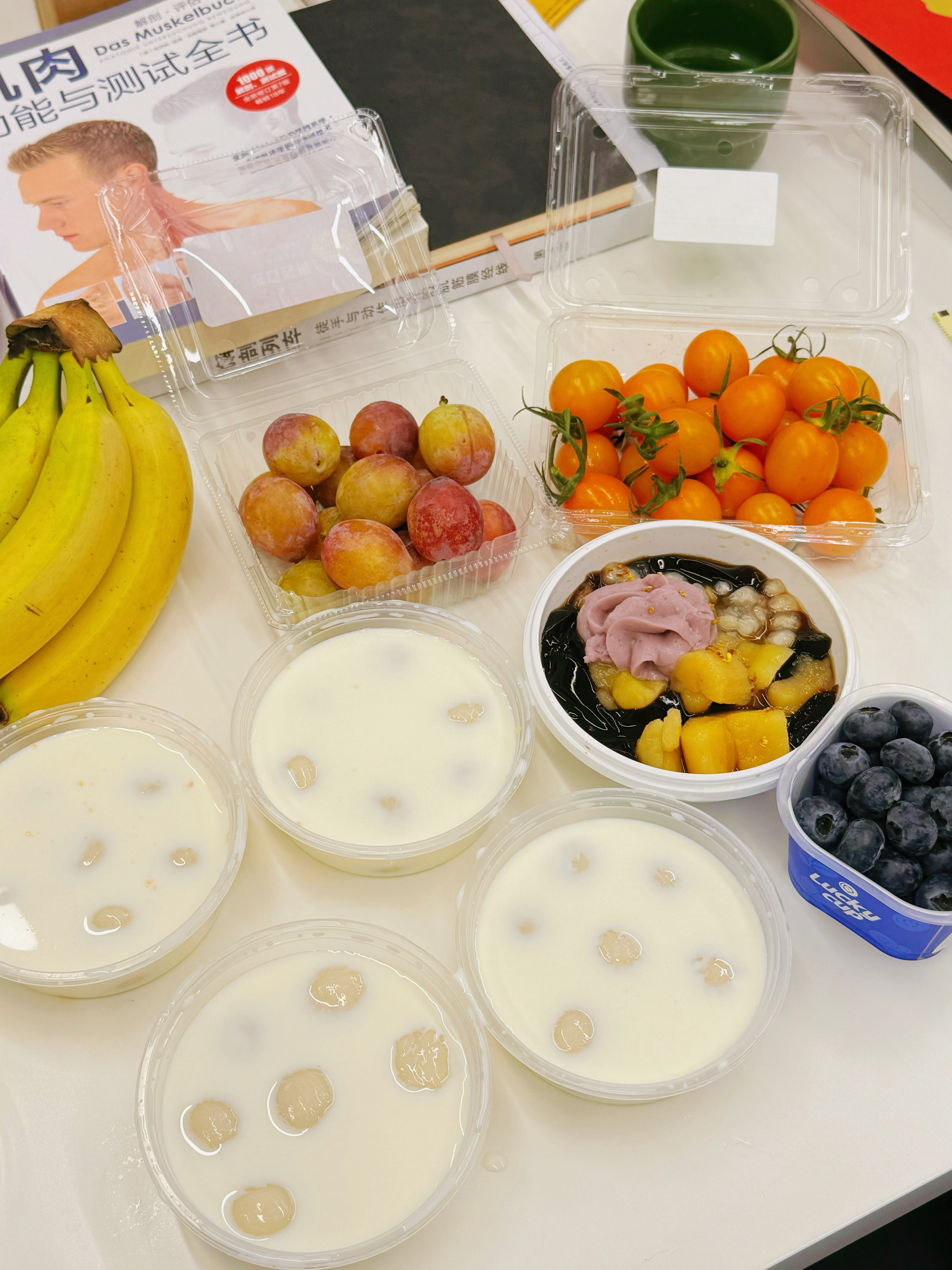 汤圆 看到群里门店小伙伴拍的照片，才意识到今天元宵节了那祝大家元宵节快乐，诸事圆