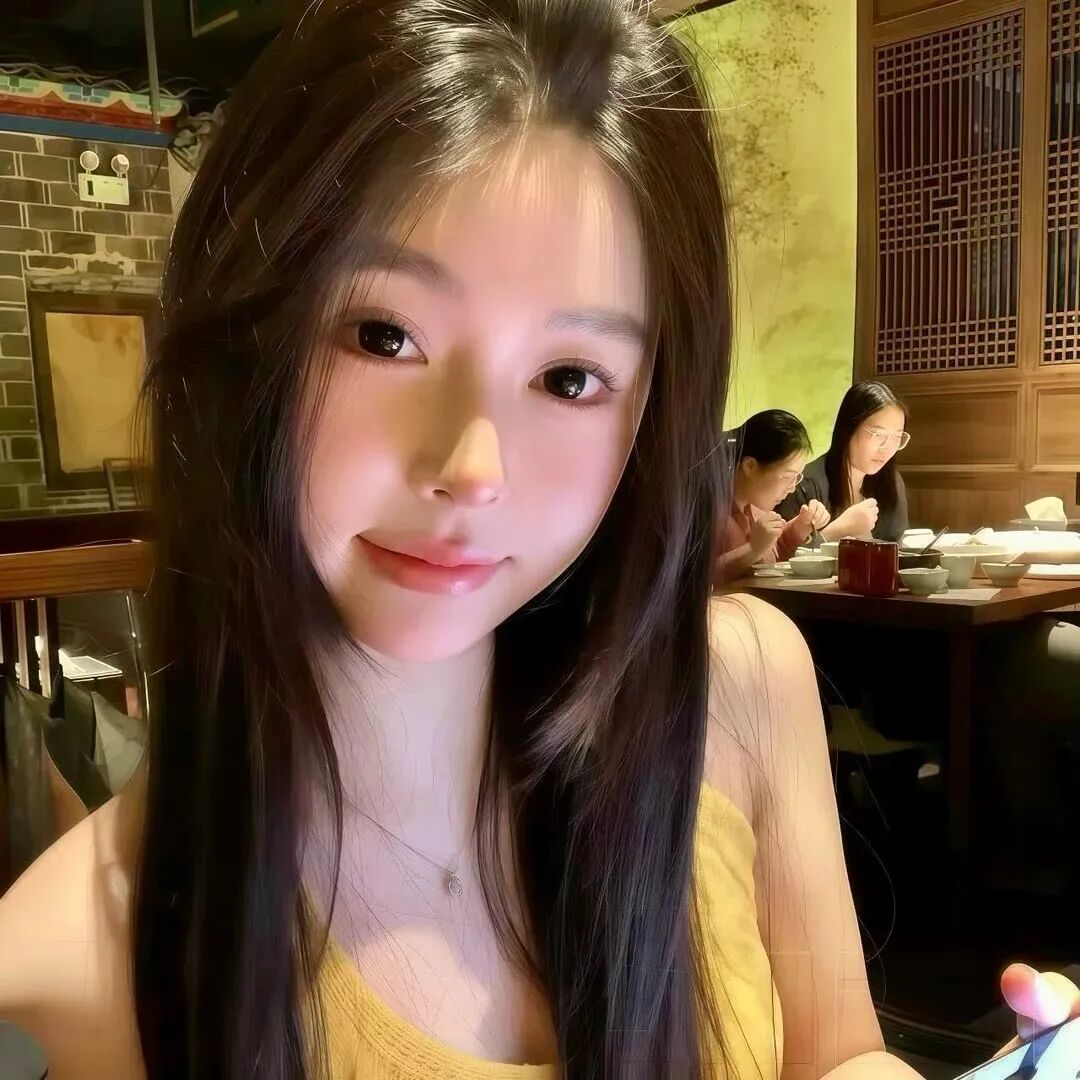 𝑾𝒆𝑪𝒉𝒂𝒕｜氛围感女头｜温柔风头像｜百搭款｜不过时｜无水印 