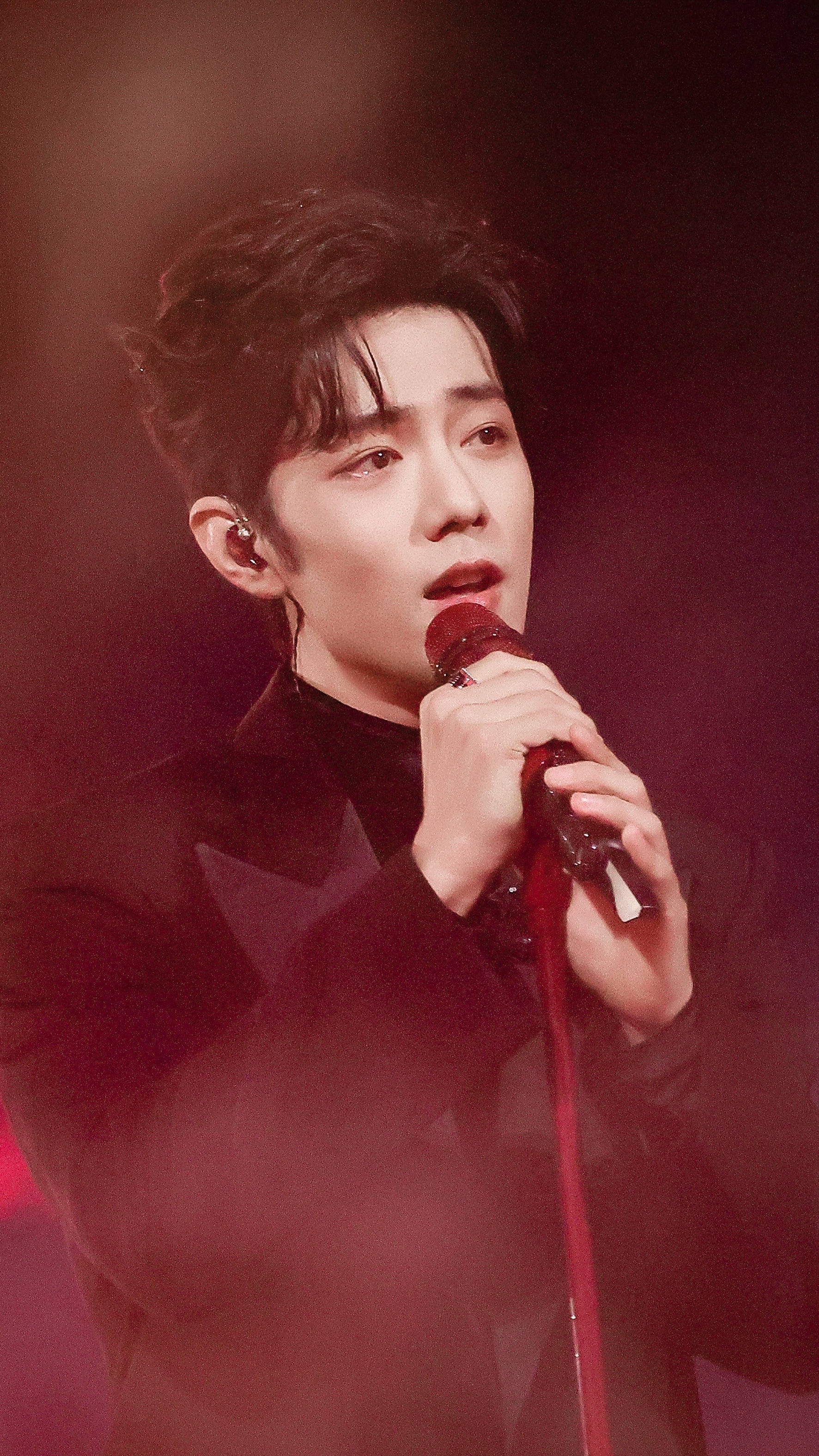 闪闪发光的舞台战，一眼万年！肖战◎肖战微博之夜